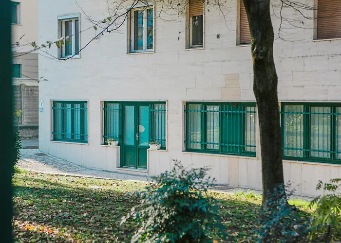 Prada-IEO-Bocconi-Wi-fi free-AC-Private Parking