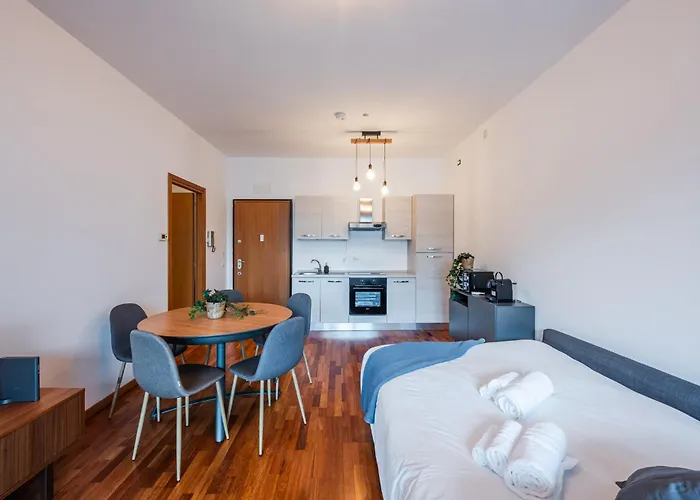 Tolstoj 1, Appartamento superior by SmartStay - Via Tortona, M4, Navigli